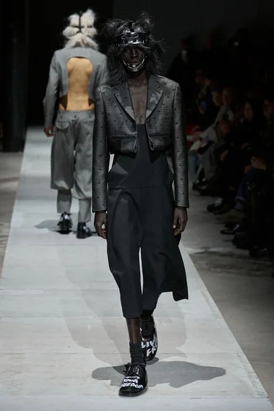 Look 9